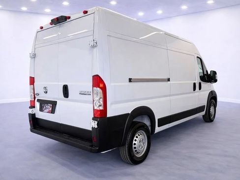 Used 2025 RAM ProMaster 2500 w/ Convenience Group FWD image 7