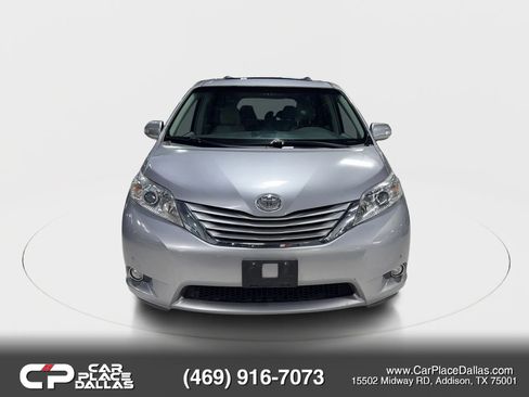 Used 2013 Toyota Sienna Limited w/ Premium Pkg FWD image 3