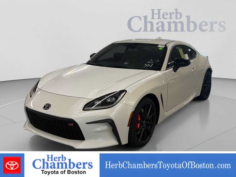 New 2026 Toyota GR86 Premium w/ Performance Package RWD image 9