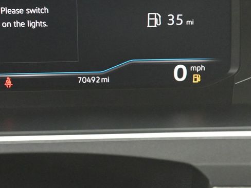 Used 2022 Volkswagen Tiguan SEL R-Line image 17