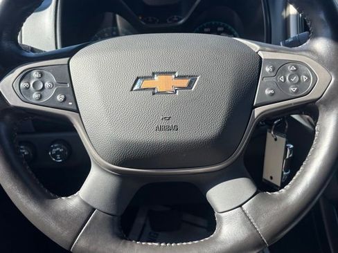 Used 2022 Chevrolet Colorado Z71 w/ Z71 Midnight Edition AWD/4WD image 15
