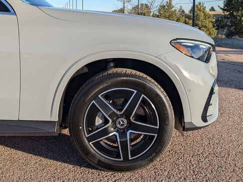 New 2026 Mercedes-Benz GLC 300 4MATIC image 9