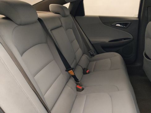 Used 2018 Chevrolet Malibu LT FWD image 19