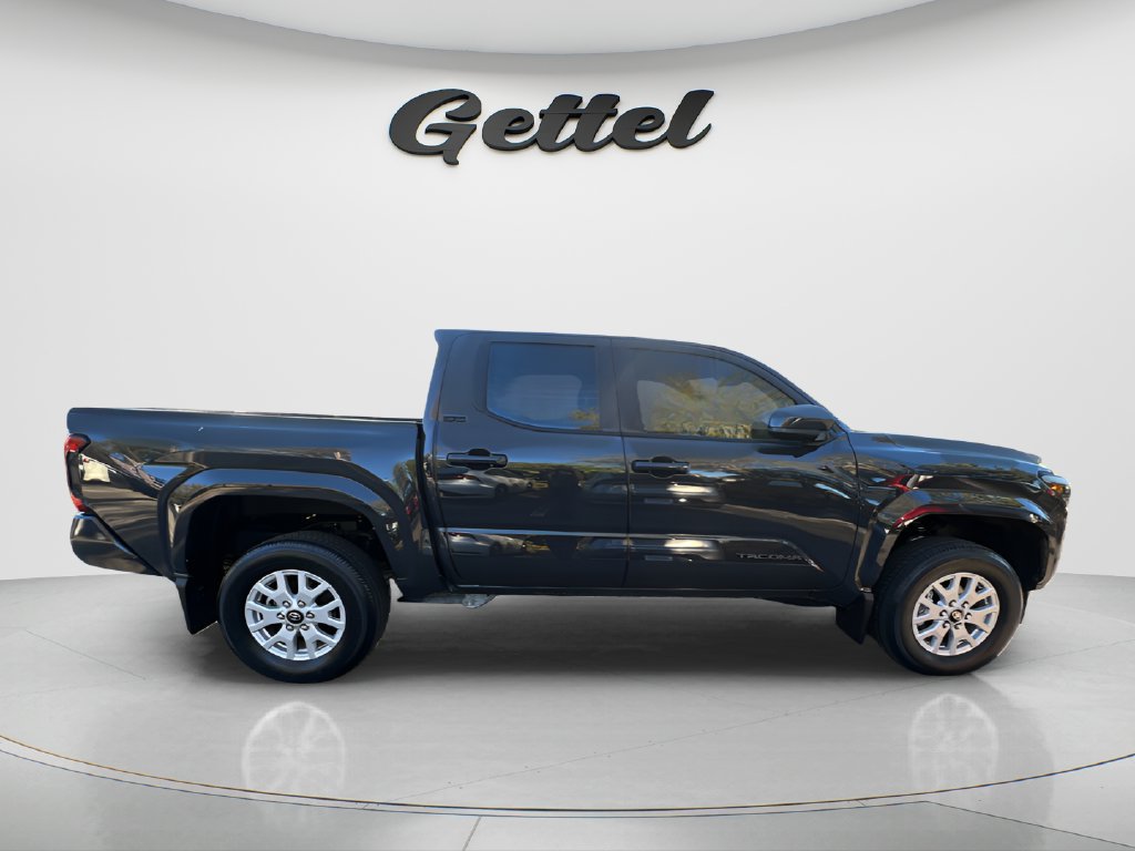 Used 2026 Toyota Tacoma SR5 AWD/4WD image 4