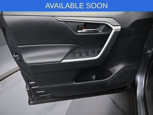 Used 2022 Toyota RAV4 XLE w/ Convenience Package AWD/4WD image 11