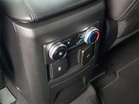 Certified 2023 Ford Explorer XLT image 27