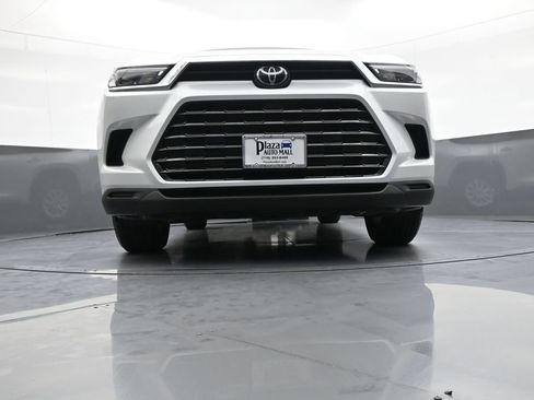 Certified 2026 Toyota Grand Highlander XLE image 28