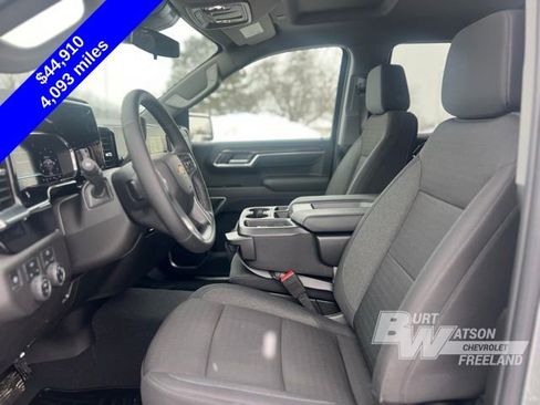 Used 2025 Chevrolet Silverado 1500 LT image 10