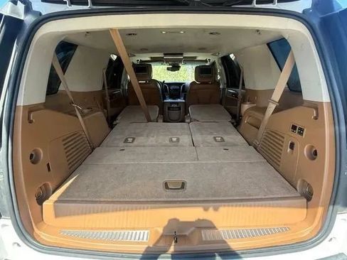 Used 2016 Cadillac Escalade Platinum AWD/4WD image 34