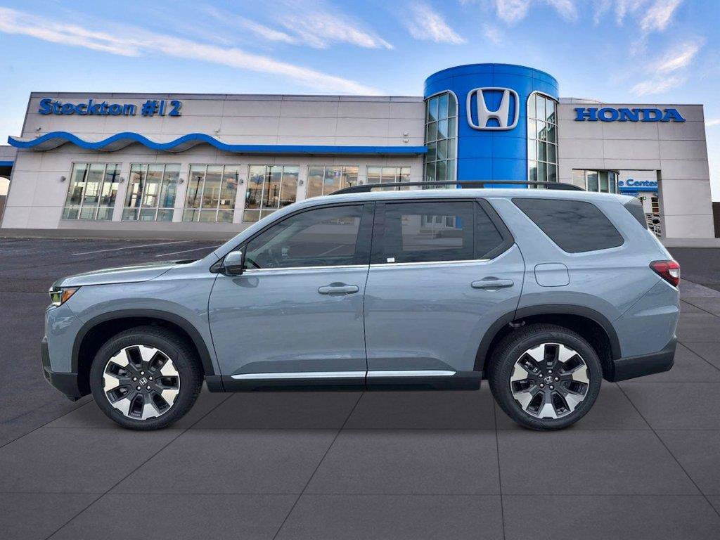 New 2026 Honda Pilot Touring image 2
