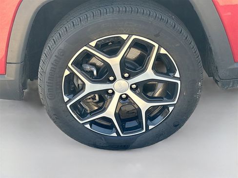 Used 2024 Jeep Compass Limited image 30