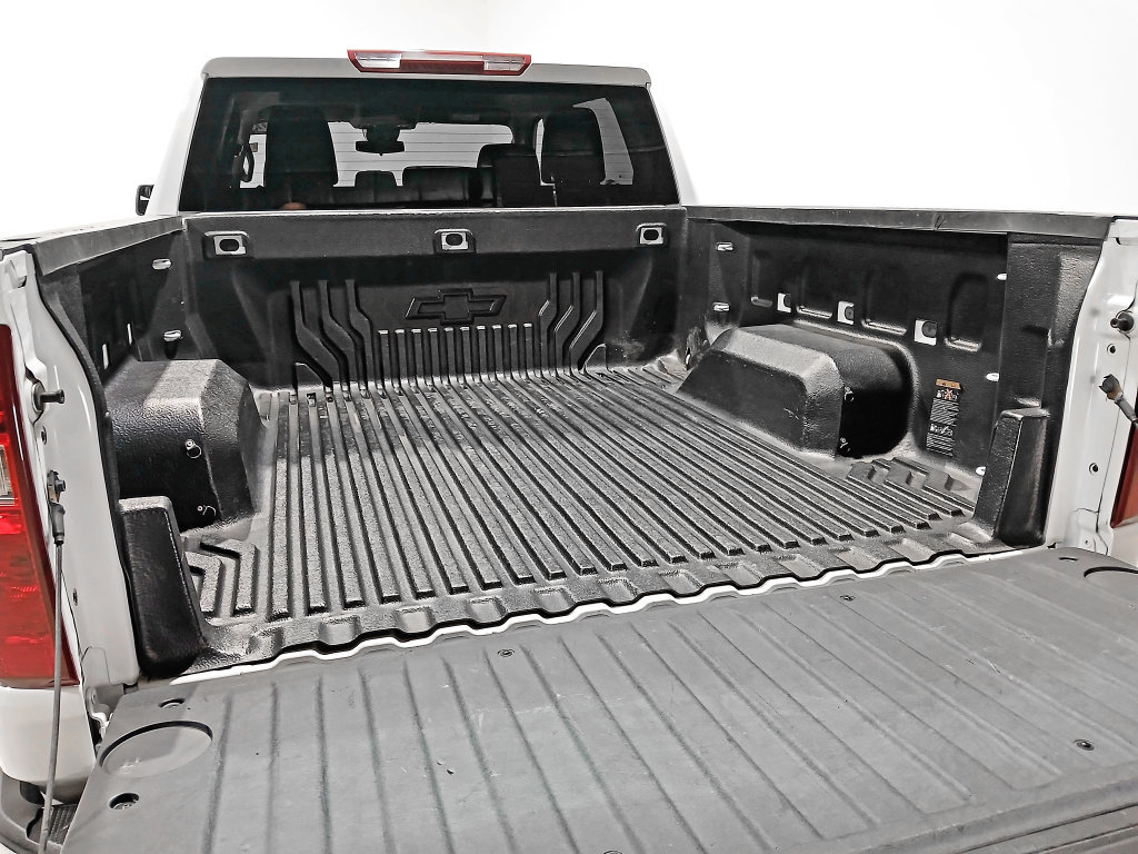 Used 2024 Chevrolet Silverado 1500 LT AWD/4WD image 7