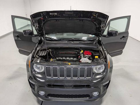 Used 2019 Jeep Renegade Latitude w/ Cold Weather Group AWD/4WD image 13