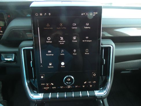 New 2026 GMC Yukon XL Elevation image 21