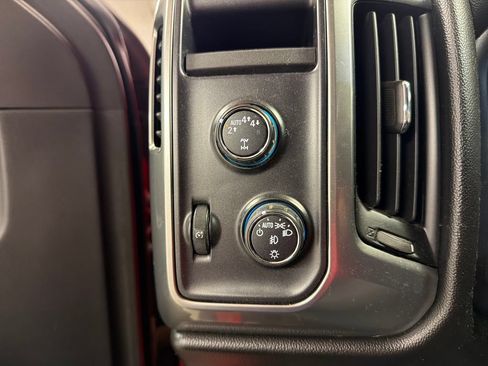 Used 2017 Chevrolet Silverado 1500 LT AWD/4WD image 21