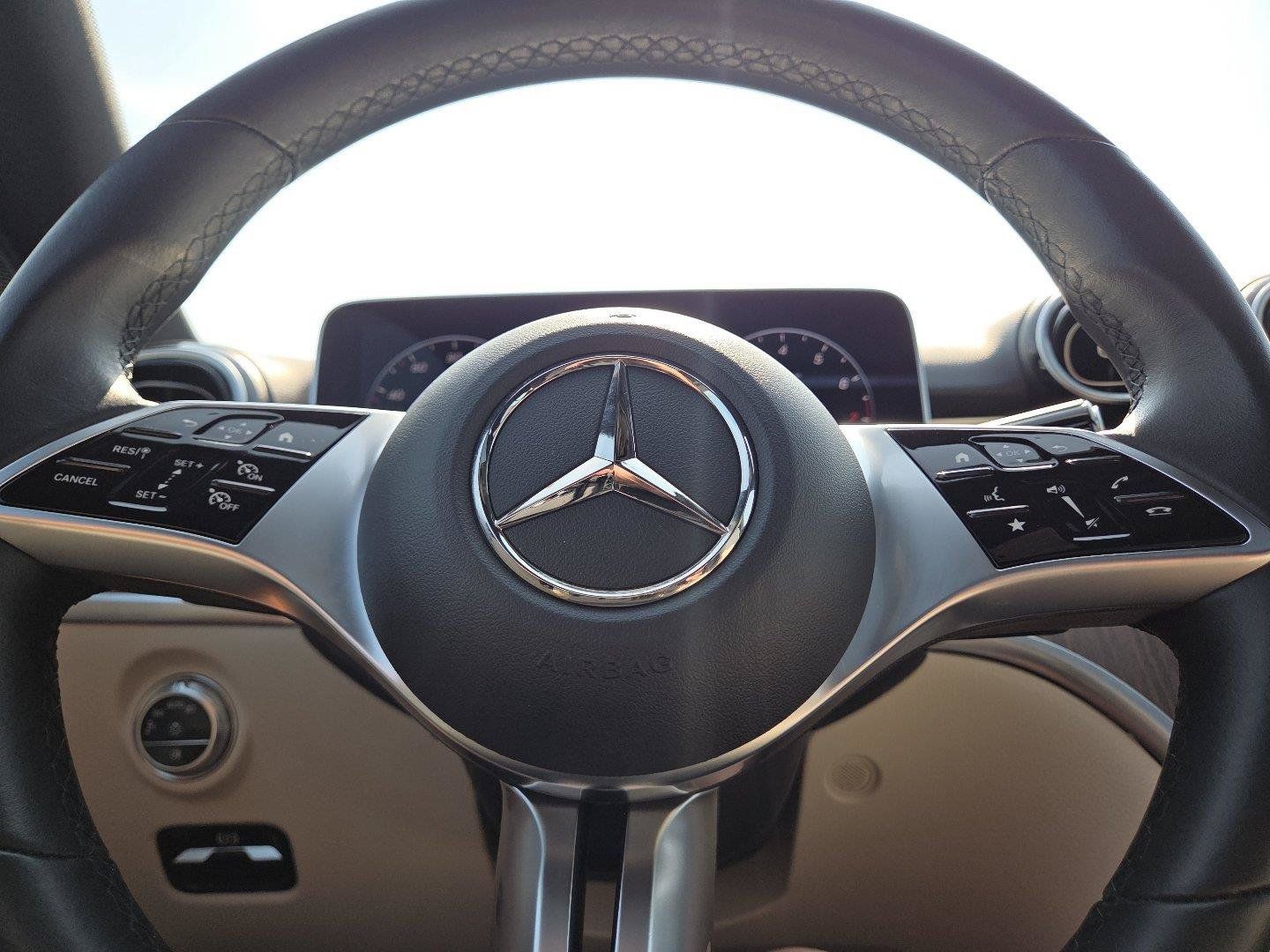 Used 2025 Mercedes-Benz C 300 4MATIC Sedan image 22