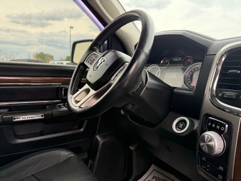 Used 2015 RAM 1500 Laramie w/ Convenience Group AWD/4WD image 17