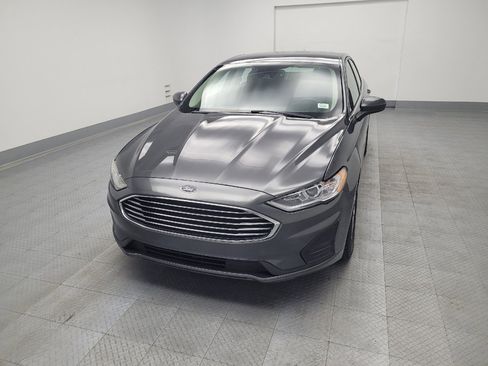 Used 2020 Ford Fusion SE image 15