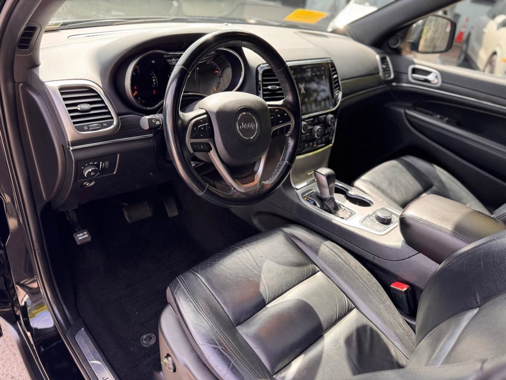 Used 2021 Jeep Grand Cherokee Limited AWD/4WD image 14