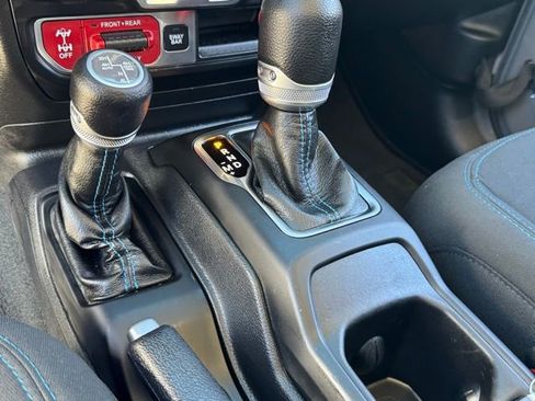 Used 2023 Jeep Wrangler Unlimited Rubicon 4xe image 21