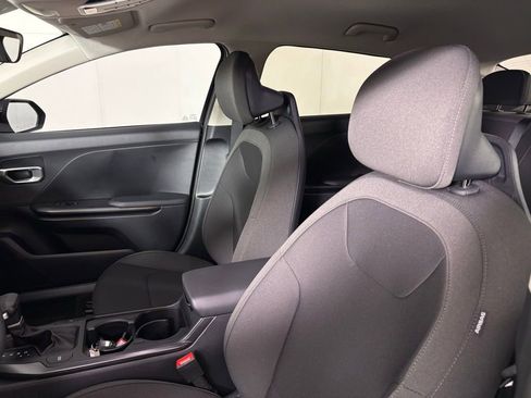 New 2026 Kia K4 FWD image 18