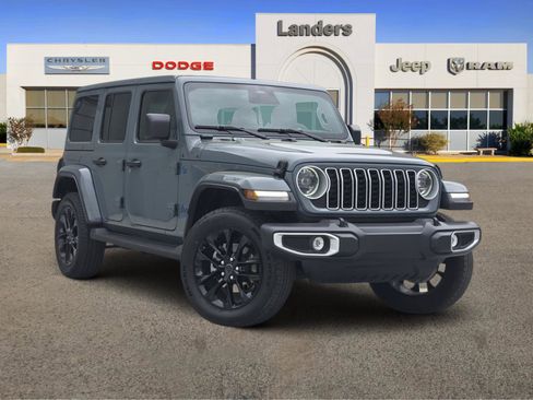 Used 2025 Jeep Wrangler Sahara image 1