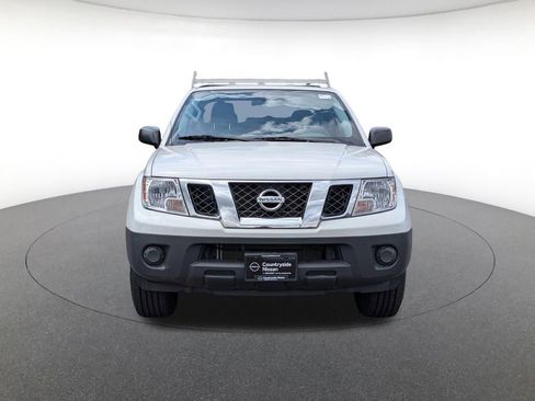 Used 2020 Nissan Frontier S RWD image 2