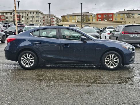 Used 2016 MAZDA MAZDA3 i Touring image 8