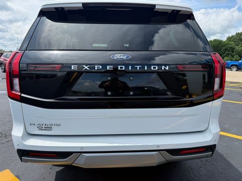 Used 2025 Ford Expedition Platinum AWD/4WD image 5