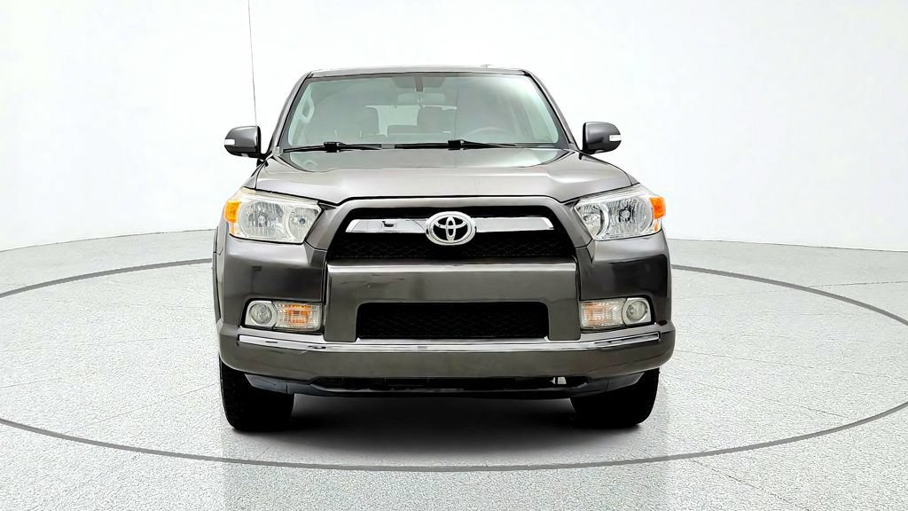 Used 2013 Toyota 4Runner SR5 w/ Convenience Pkg RWD image 2