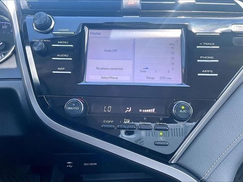Used 2019 Toyota Camry SE FWD image 15