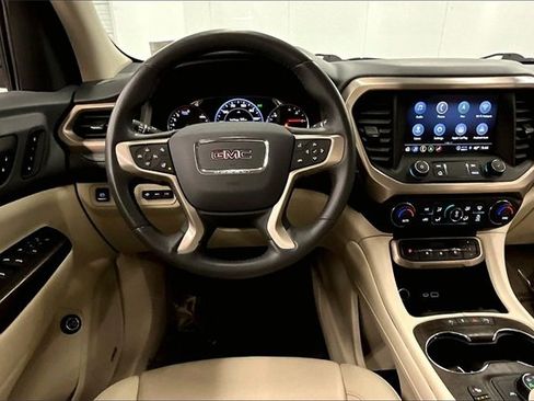 Used 2022 GMC Acadia Denali w/ Trailering Package image 5