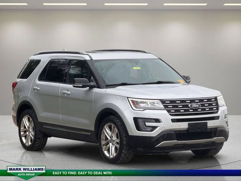Used 2017 Ford Explorer XLT w/ Equipment Group 202A AWD/4WD image 1