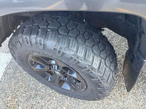 Used 2013 Toyota Tacoma 4x4 Double Cab w/ Limited Pkg image 5