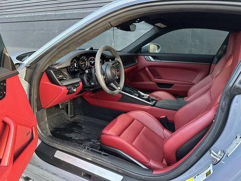 Certified 2023 Porsche 911 Carrera S image 4