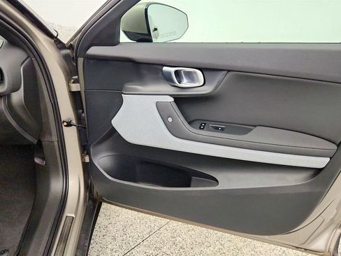 Used 2022 Polestar Polestar 2 w/ Plus Package AWD/4WD image 27