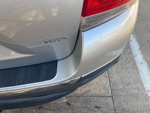 Used 2013 Toyota Highlander Limited image 3