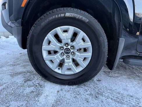 Certified 2024 Nissan Frontier SV w/ Technology Package image 11