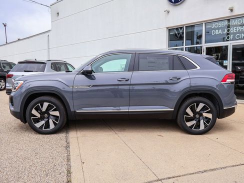 New 2026 Volkswagen Atlas Cross Sport SEL AWD/4WD image 2