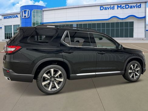 New 2025 Honda Pilot Touring image 10
