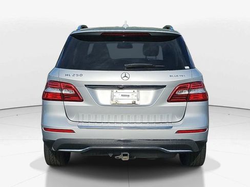 Used 2015 Mercedes-Benz ML 250 BlueTEC 4MATIC image 4
