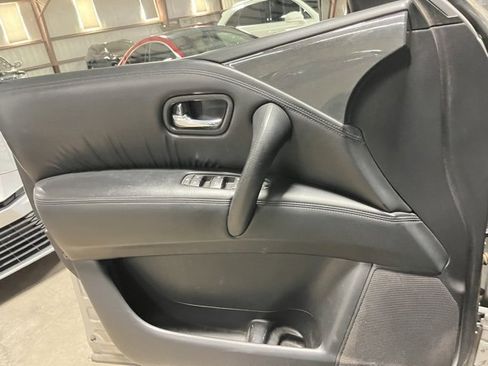 Used 2022 Nissan Armada SV image 17