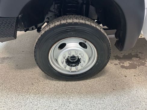 Used 2013 Ford F550 4x4 Crew Cab Super Duty w/ PWR Equipment Group image 26