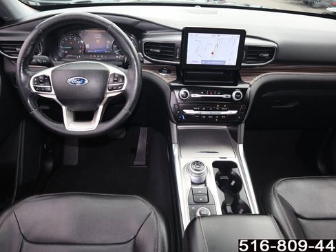Used 2022 Ford Explorer Limited image 16
