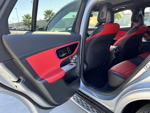 New 2025 Mercedes-Benz GLC 300 4MATIC image 17