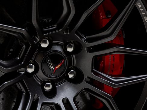 Used 2024 Chevrolet Corvette Z06 w/ Z07 Performance Package RWD image 39