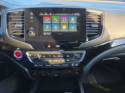 Used 2021 Honda Pilot Touring image 26