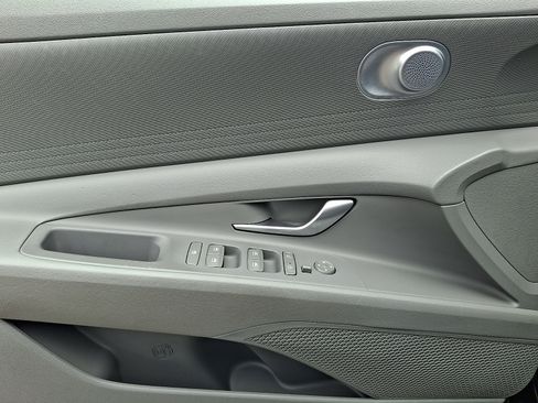 Certified 2023 Hyundai Elantra SEL FWD image 12