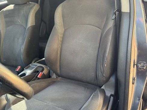 Used 2011 Nissan Juke SV FWD image 8