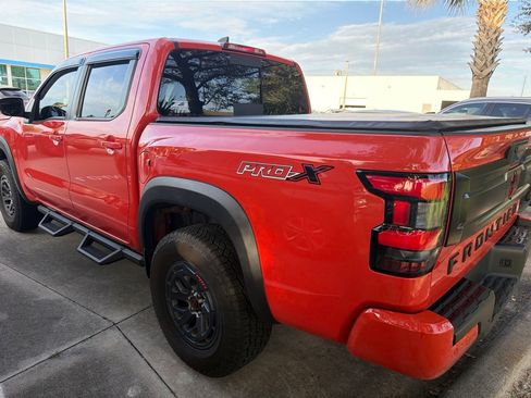 Used 2025 Nissan Frontier Pro-X RWD image 3